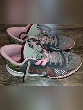 Men's Nike Kyrie Fly Trap 5 Moon Fossil Pink  Shoes Size 11.5 CZ4100-005